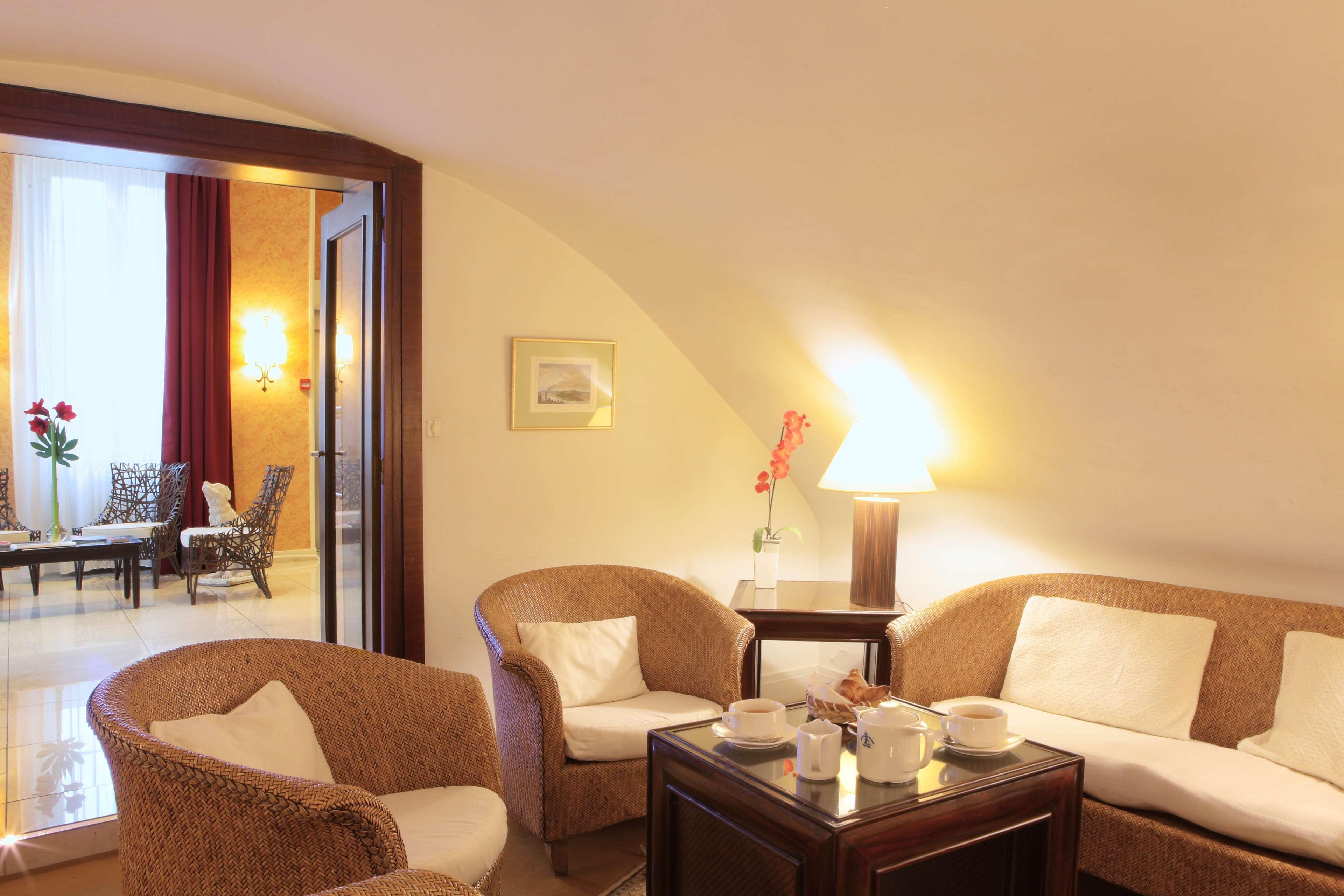 Best Western De Diane Nevers Luaran gambar