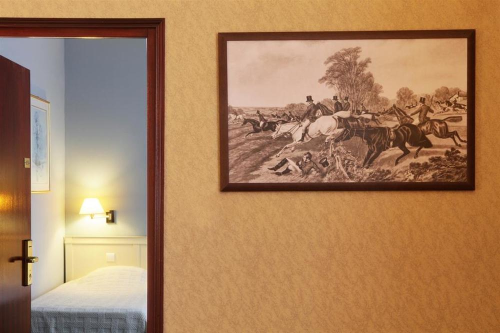 Best Western De Diane Nevers Bilik gambar