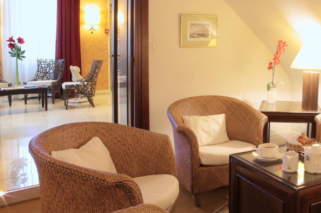 Best Western De Diane Nevers Luaran gambar
